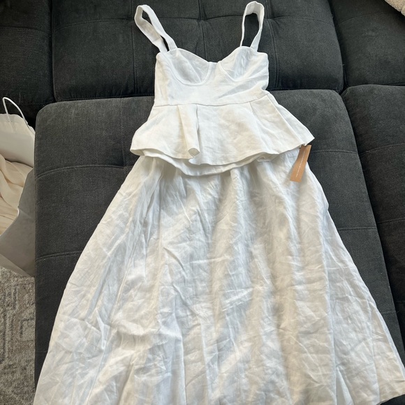 NWT Misty Linen Two Piece Set - Picture 4 of 5
